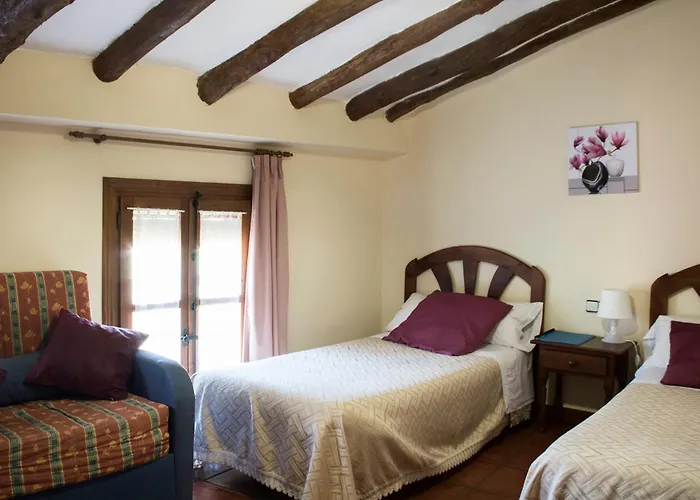 Guest house Cuevas De Canart *