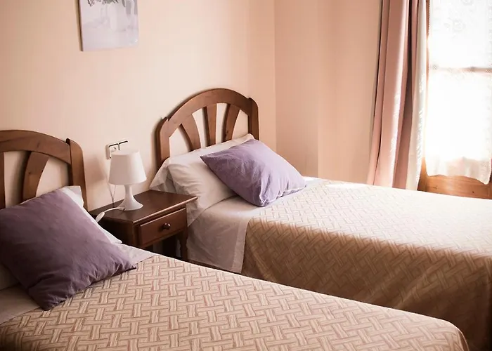 Guest house Cuevas De Canart *